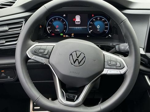 New 2026 Volkswagen Atlas Cross Sport SEL Premium R-Line image 9