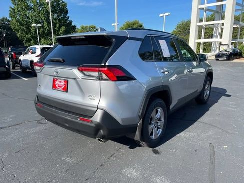 Used 2022 Toyota RAV4 XLE AWD/4WD image 7