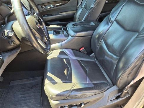 Used 2019 Cadillac Escalade ESV Platinum AWD/4WD image 14