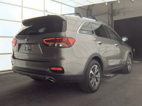 Used 2019 Kia Sorento EX w/ EX Touring Package image 2