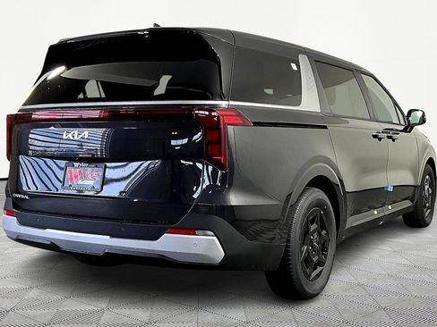 New 2026 Kia Carnival LX FWD image 7
