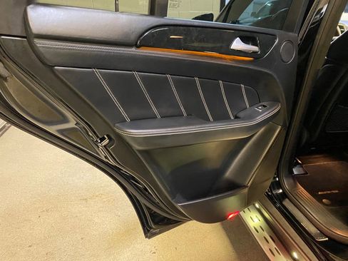 Used 2014 Mercedes-Benz ML 63 AMG 4MATIC image 34