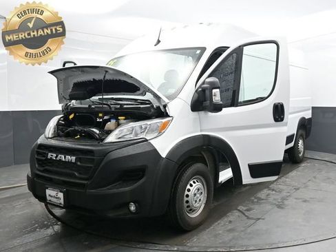 Used 2025 RAM ProMaster 2500 w/ Convenience Group image 42
