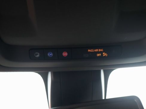 Used 2022 Chevrolet Suburban Z71 w/ Luxury Package image 30