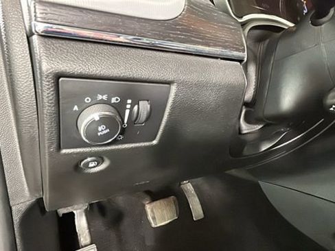 Used 2019 Jeep Grand Cherokee Summit AWD/4WD image 15