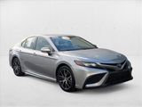 Used 2023 Toyota Camry SE image 3