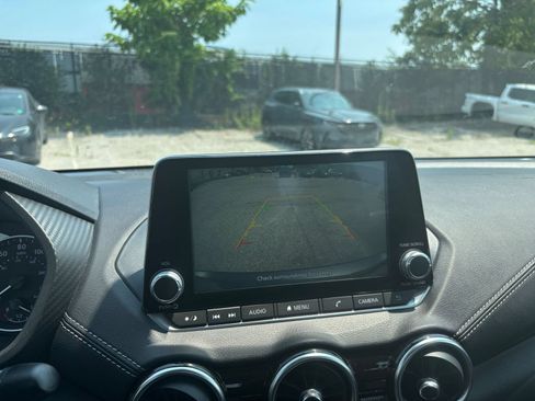 Used 2025 Nissan Sentra SV FWD image 16