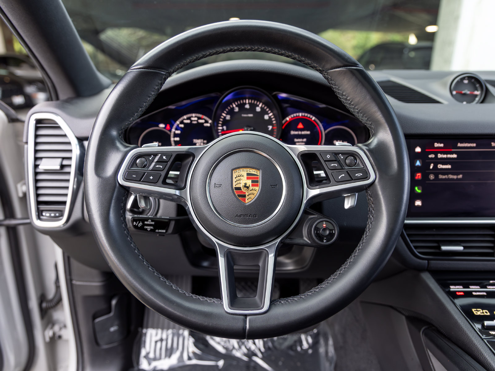 Certified 2022 Porsche Cayenne Platinum Edition AWD/4WD image 37
