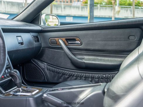 Used 2003 Mercedes-Benz SLK 32 AMG image 34