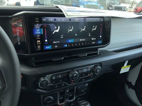 New 2026 Jeep Gladiator Willys image 29