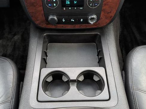 Used 2014 Chevrolet Tahoe LT w/ Luxury Package image 18