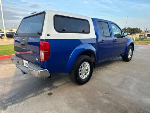 Used 2015 Nissan Frontier SV RWD image 5
