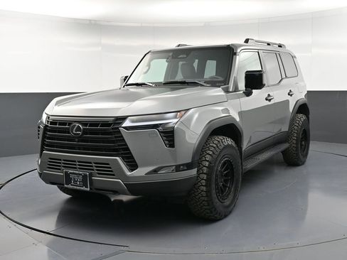Used 2024 Lexus GX 550 AWD/4WD image 1