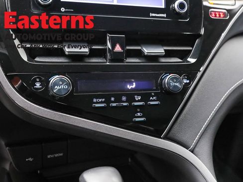 Used 2024 Toyota Camry SE image 20