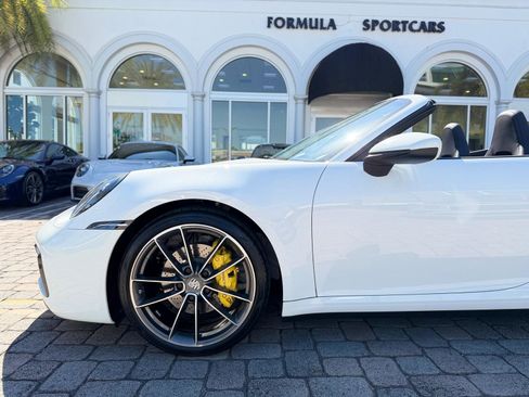 Used 2023 Porsche 911 Carrera image 21