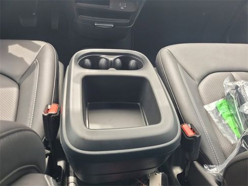 New 2026 Chrysler Voyager LX image 6