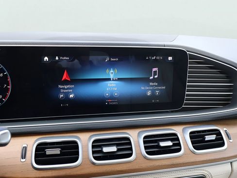 Certified 2022 Mercedes-Benz GLS 450 4MATIC image 23