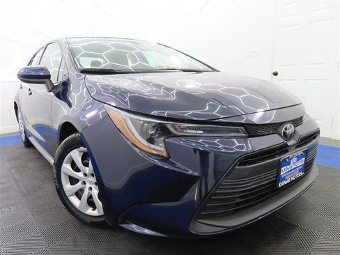 Used 2024 Toyota Corolla LE FWD image 2