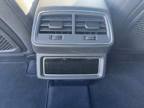 Used 2023 Audi e-tron Premium Plus AWD/4WD image 16