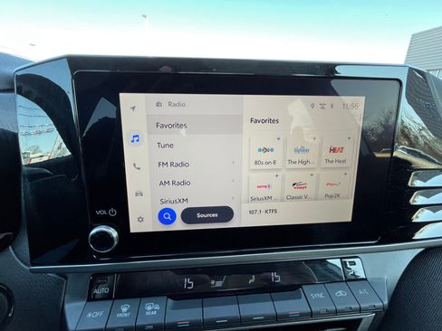 Used 2025 Toyota Camry LE image 10