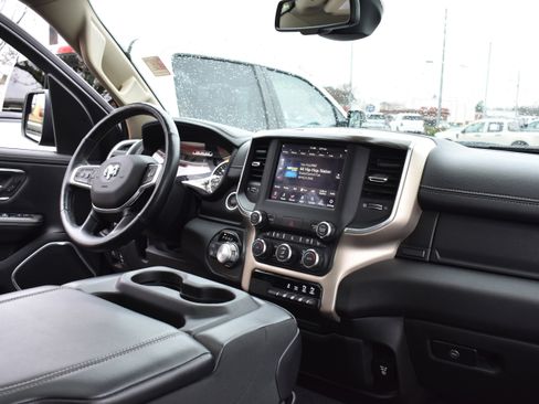 Used 2019 RAM 1500 Laramie image 29
