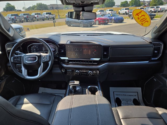 Used 2024 GMC Sierra 1500 Elevation w/ Elevation Premium Package AWD/4WD image 3