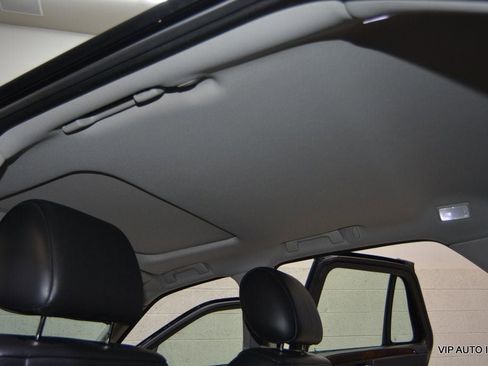 Used 2010 Cadillac DTS Premium w/ Driver Awareness Package image 22