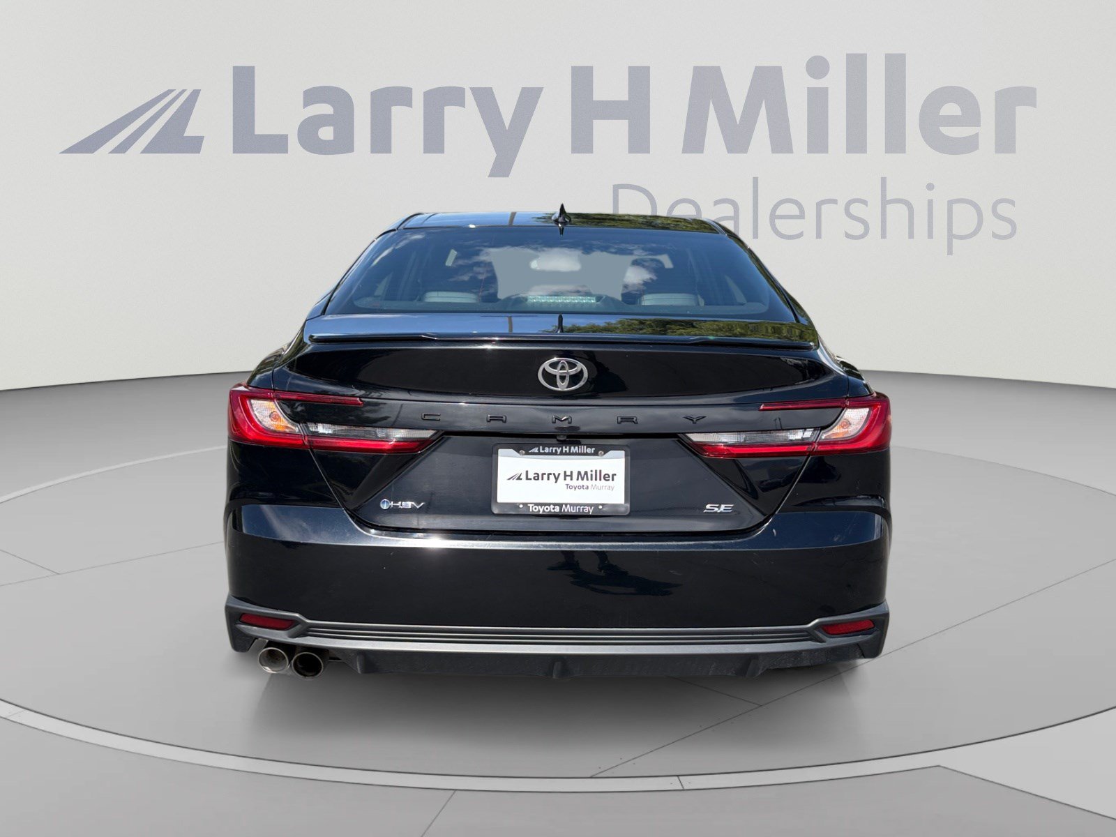 Used 2025 Toyota Camry SE FWD image 4