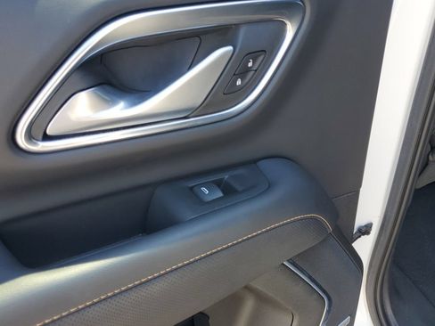 Certified 2022 GMC Yukon XL AT4 AWD/4WD image 17
