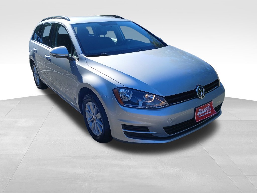 Used 2017 Volkswagen Golf SportWagen FWD image 15