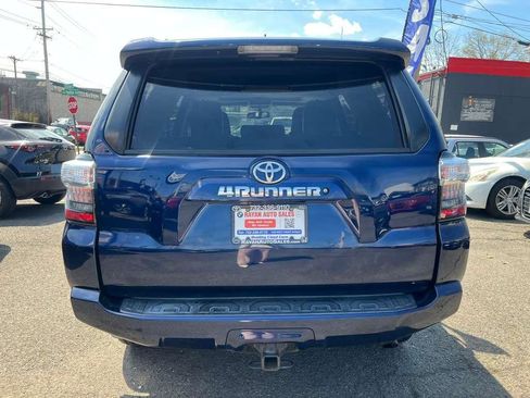 Used 2016 Toyota 4Runner SR5 Premium image 9
