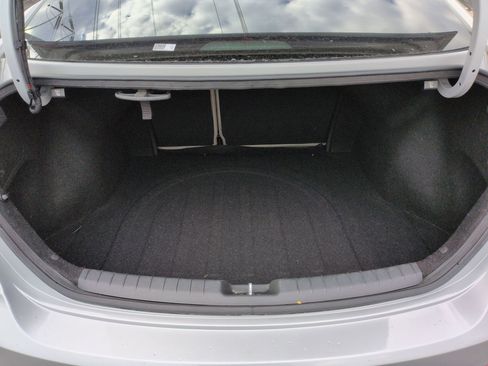 Used 2018 Hyundai Elantra Value Edition w/ Cargo Package image 30