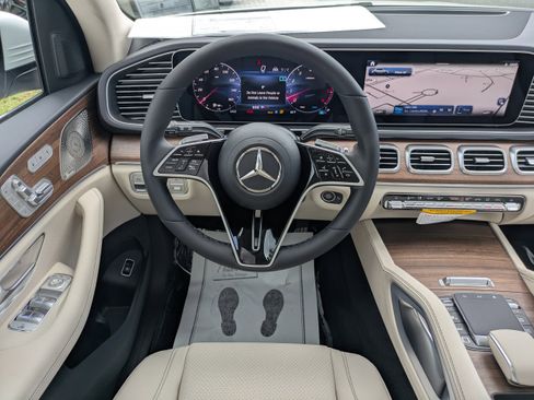 New 2026 Mercedes-Benz GLE 450 4MATIC image 17