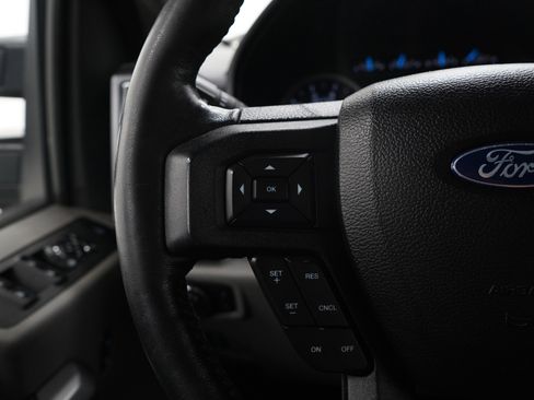 Used 2017 Ford F250 XLT w/ XLT Premium Package AWD/4WD image 25