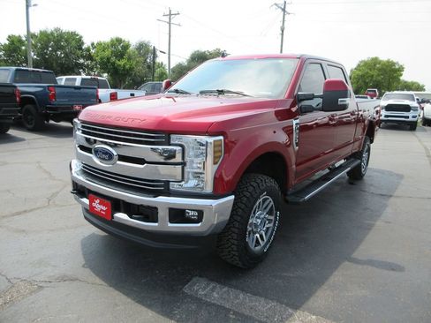 Used 2019 Ford F250 Lariat w/ Lariat Value Package AWD/4WD image 12