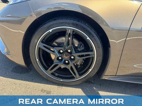 Used 2020 Chevrolet Corvette Stingray Preferred Cpe w/ 2LT Preferred Equipment Group RWD image 17