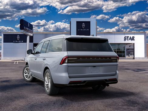 New 2027 Lincoln Navigator Reserve AWD/4WD image 8