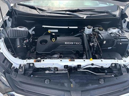 Used 2021 Chevrolet Equinox LS FWD image 11