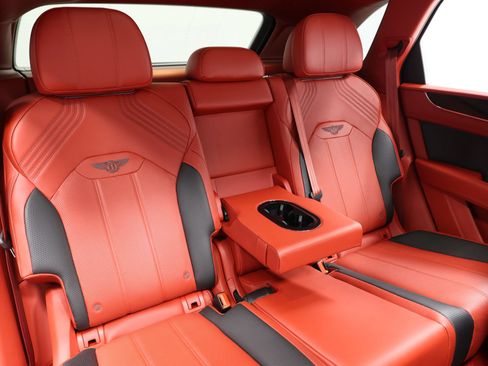 Used 2022 Bentley Bentayga AWD/4WD image 88