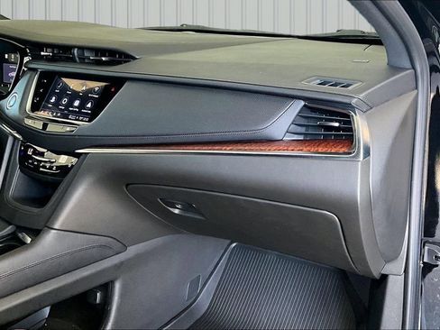 Used 2023 Cadillac XT5 Premium Luxury w/ Technology Package FWD image 12