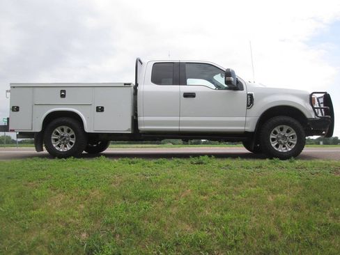 Used 2020 Ford F250 XLT w/ XLT Value Package AWD/4WD image 6