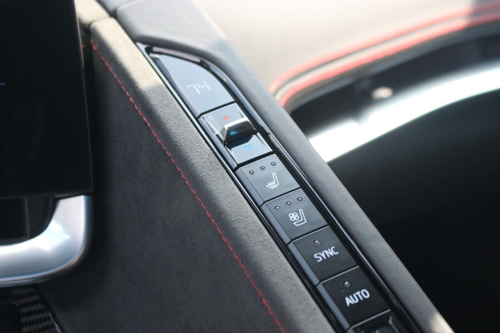 Used 2022 Chevrolet Corvette Stingray Premium Cpe w/ Z51 Performance Package RWD image 30
