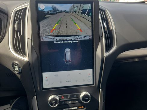 Used 2024 Ford Edge SEL image 25