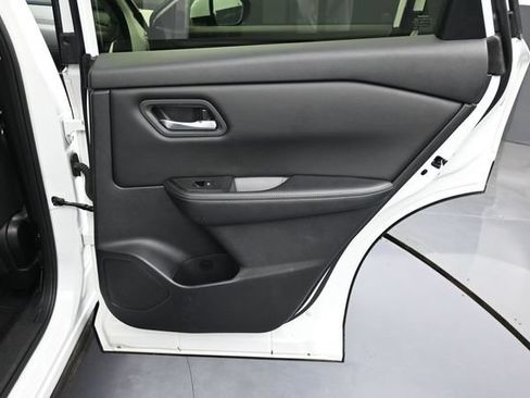 Used 2024 Nissan Rogue SV AWD/4WD image 30