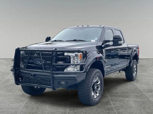 Used 2021 Ford F250 Lariat w/ Lariat Ultimate Package image 1