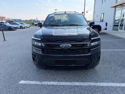 Certified 2023 Ford Expedition Limited image 3