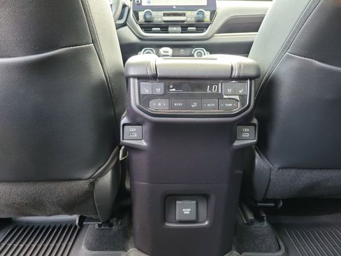 Used 2026 Toyota Grand Highlander AWD image 15
