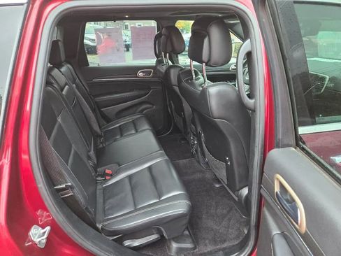 Used 2017 Jeep Grand Cherokee Limited w/ Trailer Tow Group IV image 16