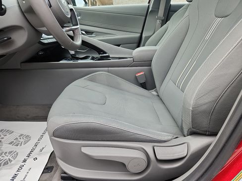 Certified 2024 Hyundai Elantra SEL w/ Convenience Package FWD image 24