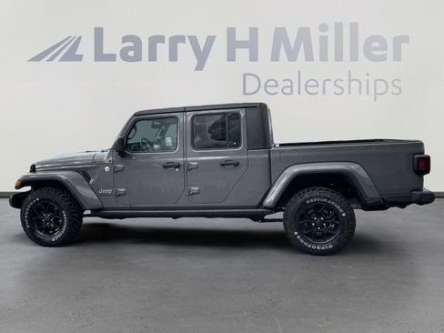 Certified 2020 Jeep Gladiator Overland image 5